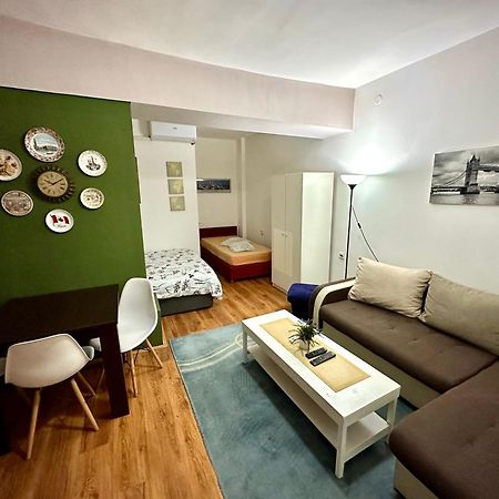 S&N Apartments Ni Esterno foto