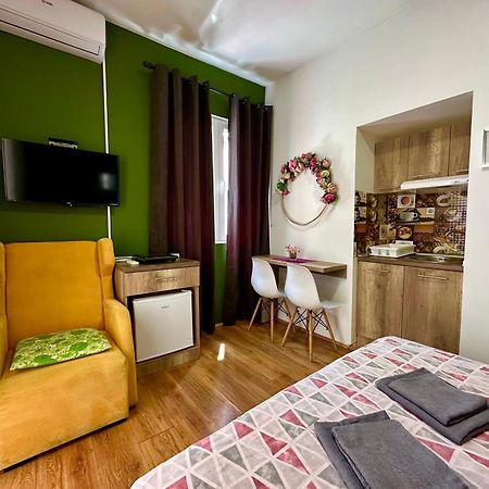 S&N Apartments Ni Esterno foto