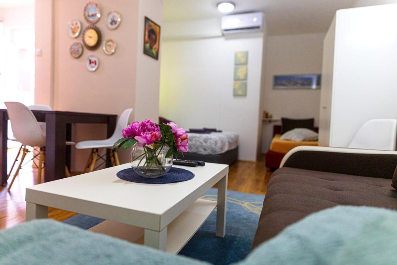 S&N Apartments Ni Esterno foto