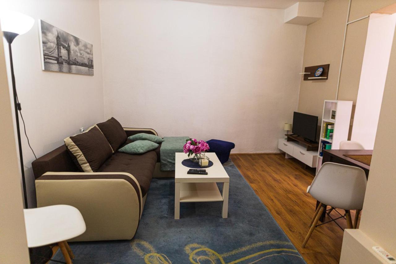 S&N Apartments Ni Esterno foto