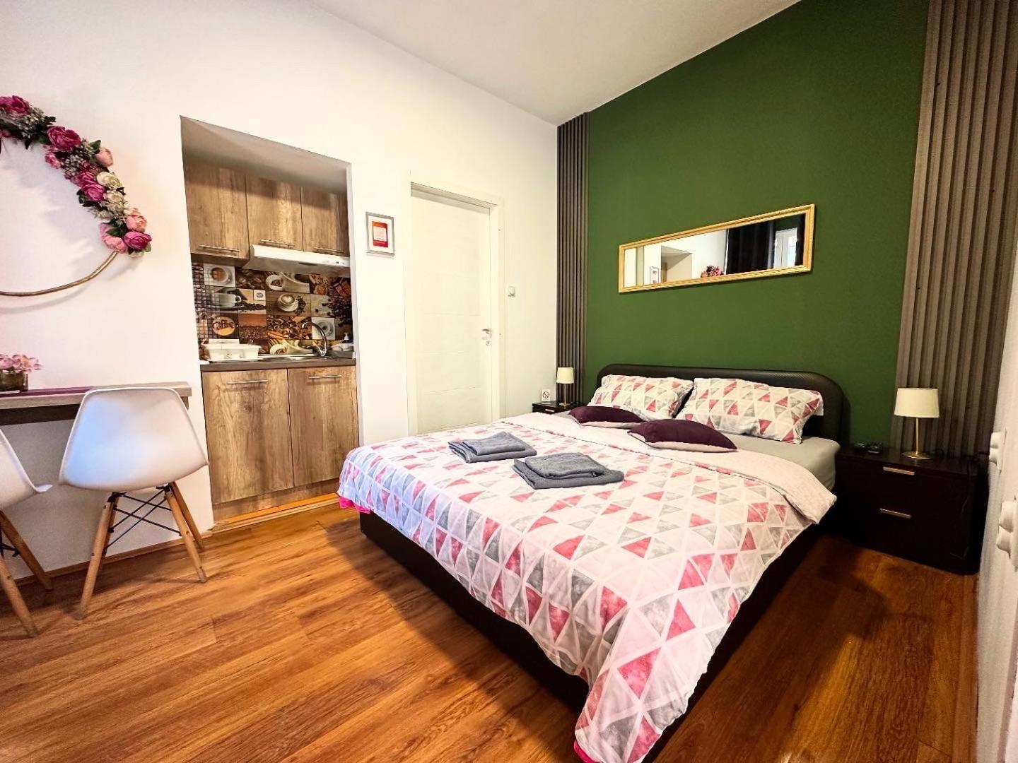 S&N Apartments Ni Esterno foto