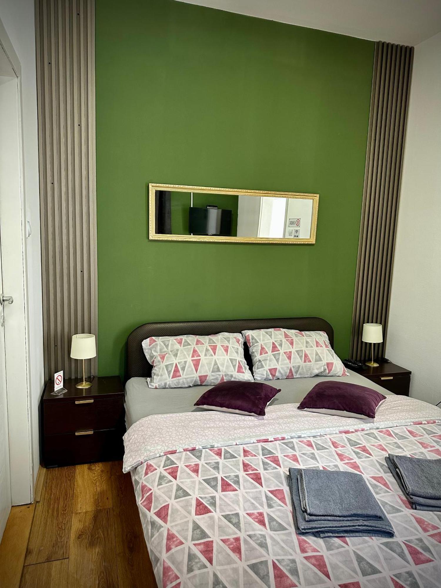 S&N Apartments Ni Esterno foto