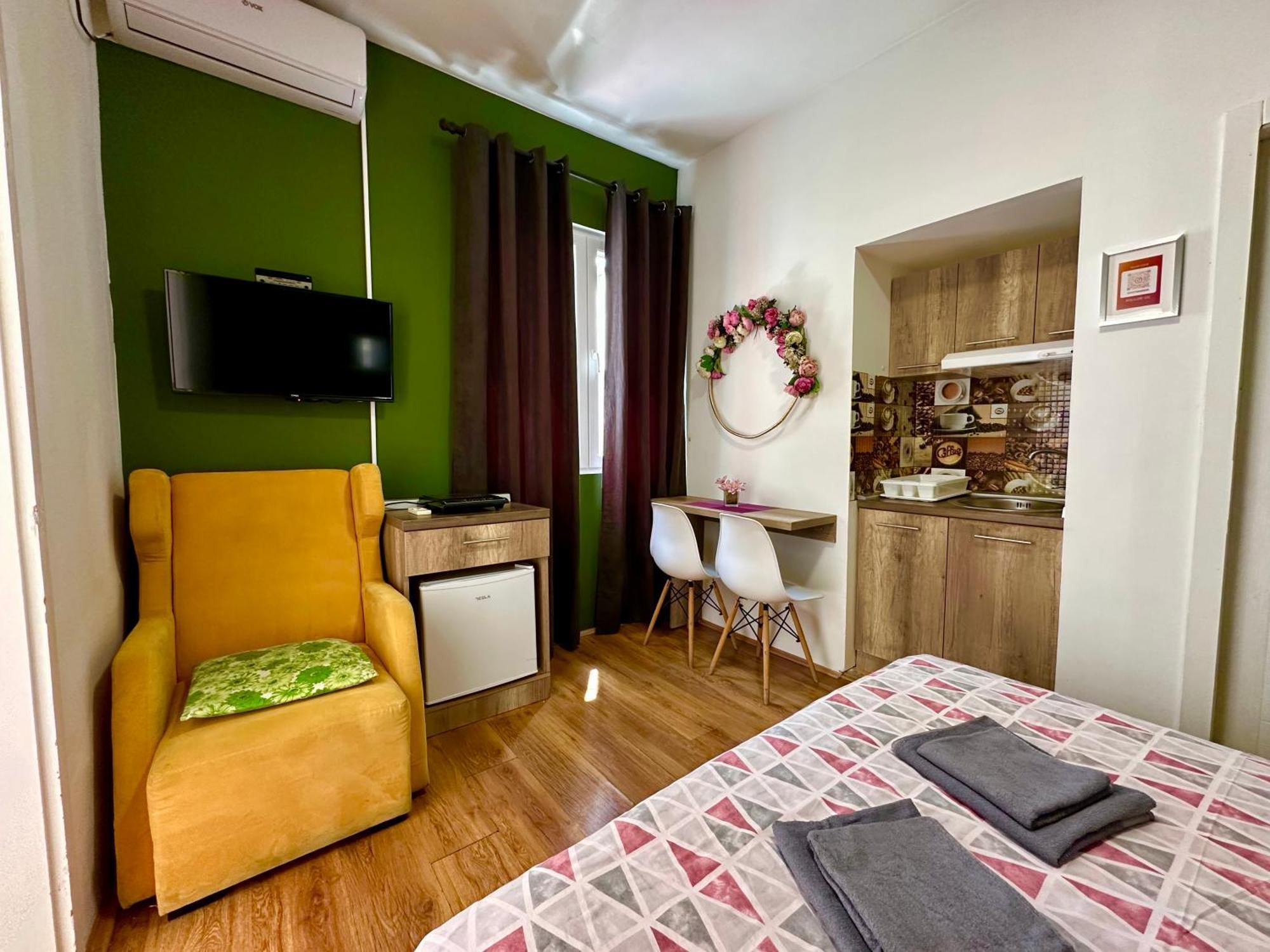 S&N Apartments Ni Esterno foto